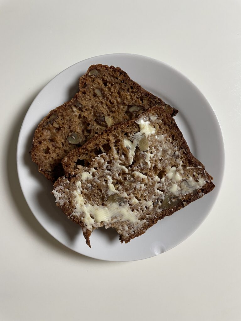 HEALTHY YOGHURT AND OAT FLOUR BANANA BREAD